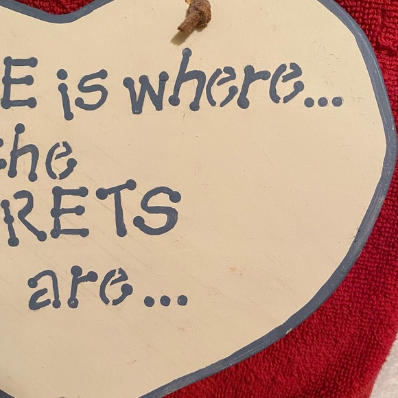 Handmade wooden decorative plaque “Home is where the Ferrets are…” - Picture 4 of 12